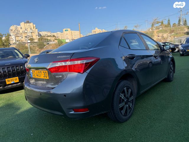 טויוטה קורולה