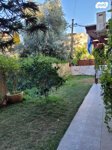 חומה ומגדל 54