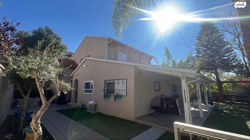 השקד עופרים 11