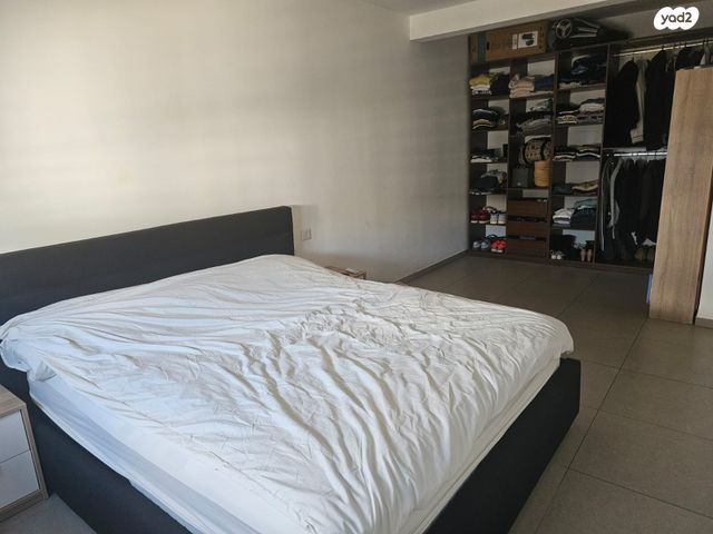 דירה, האנפה 18, החותרים, טירת כרמל