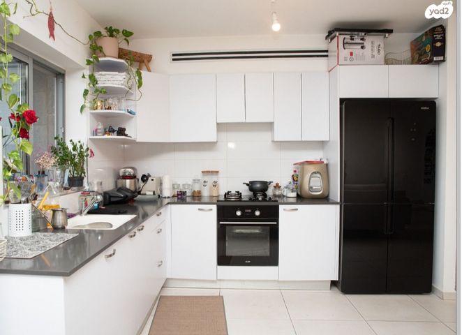 דירה, שדרות ציונה צרפת 6, גדרה הצעירה, גדרה