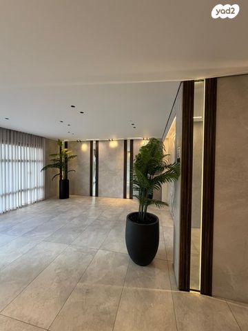 דירה, אריאל שרון 16, נווה שרון / שער העיר, נתיבות