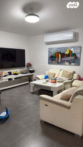 דו משפחתי, דוד רמז 1, קרית אלון, פתח תקווה