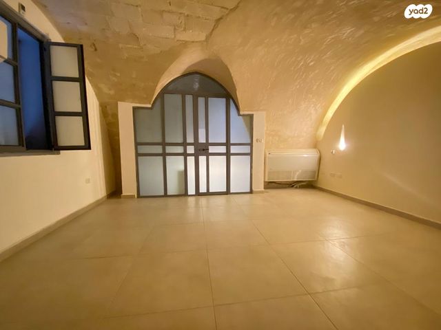 גג/ פנטהאוז, הבהאים 1, העיר העתיקה, עכו