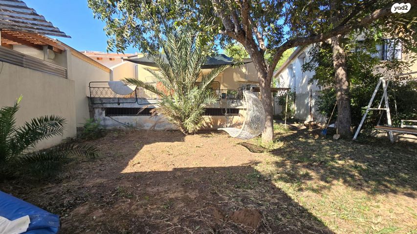 בית פרטי/ קוטג', החשמונאים 24, נווה נאמן, הוד השרון