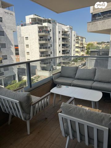 דירה, דרך האילנות 33, גדרה מזרח, גדרה