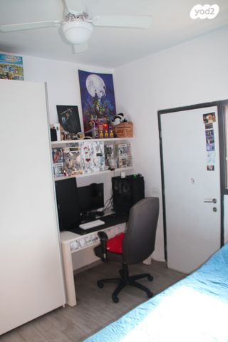 דו משפחתי, החרמון 24, אורנית, אורנית