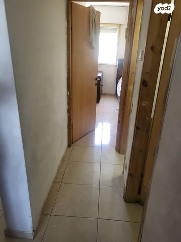 דירה, לוחמי הגטאות 11, צור שלום, קרית ביאליק