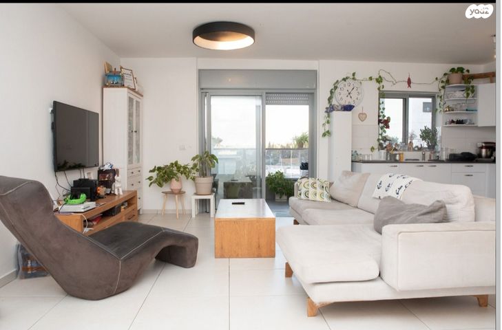 דירה, שדרות ציונה צרפת 6, גדרה הצעירה, גדרה