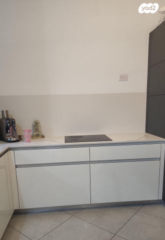 דירה, דוכיפת 11, רמות יצחק, נשר