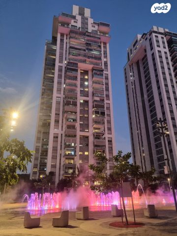 דירה, דגניה 2, ח-501, חולון