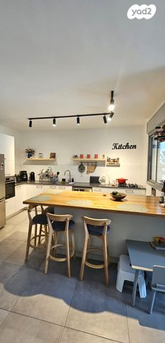 דירה, דגניה 2, ח-501, חולון