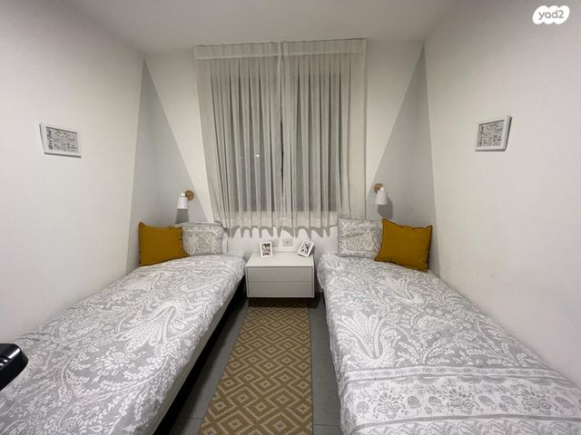 דירת גן, אלומה, אלומה, אלומה