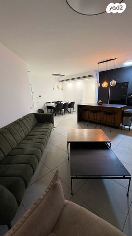 דירת גן, הרבי מלובאוויטש 26, השחר, דימונה