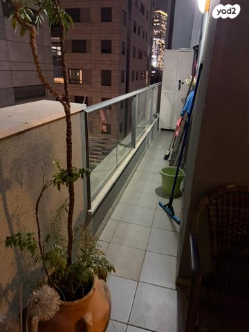 גג/ פנטהאוז, רש"י 10, נחלת גנים, רמת גן