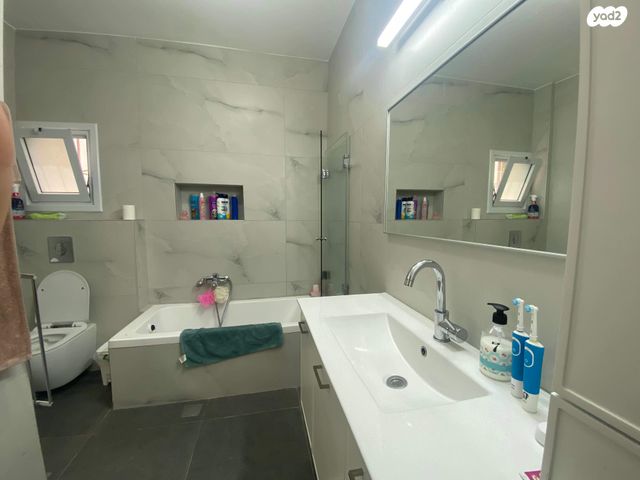 דירה, אוסטשינסקי 14, פועלים א, כפר סבא