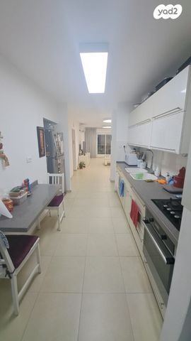 דירת גן, החסידה 7, גילה, ירושלים