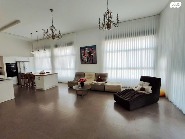 שדרות יצחק שמיר 5