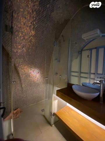 גג/ פנטהאוז, הבהאים 1, העיר העתיקה, עכו