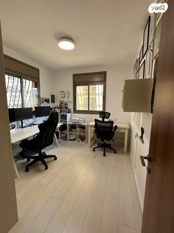 דירה, אהוד מנור 13, קרית אילון, חולון