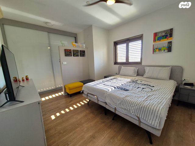 דירה, הכלנית 17, 2004, רעננה