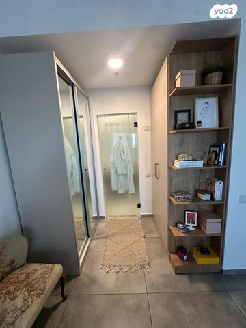 דירה, אריאל שרון 10, סיטי, גבעתיים