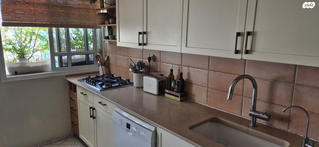 דירה, האיריס 2, קרית ראשון, ראשון לציון