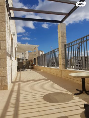 גג/ פנטהאוז, הרב מן ההר 22, חומת שמואל, הר חומה, ירושלים