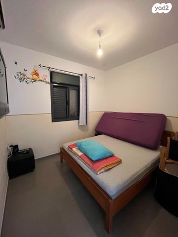 גג/ פנטהאוז, עיר היונה 9, רובע ה', אריאל