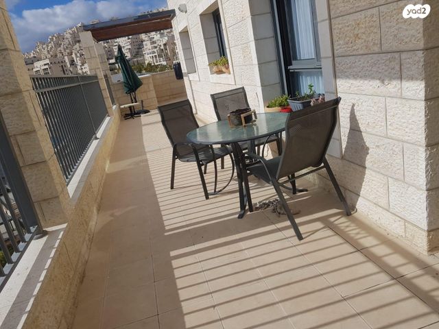 גג/ פנטהאוז, הרב מן ההר 22, חומת שמואל, הר חומה, ירושלים