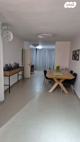 דירה, יורדי הסירה 12, רובע ב', אשדוד