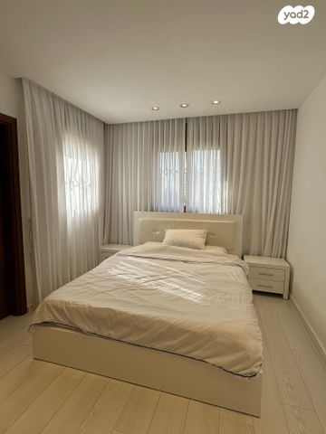 דירה, אהוד מנור 13, קרית אילון, חולון