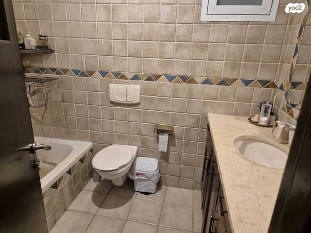 דירת גן, דוד ניב 16, פסגת זאב, ירושלים