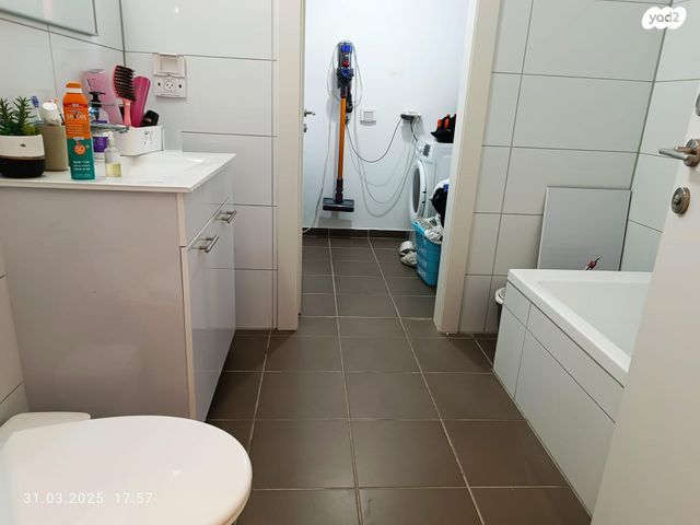 דירה, היסעור 2, החותרים, טירת כרמל