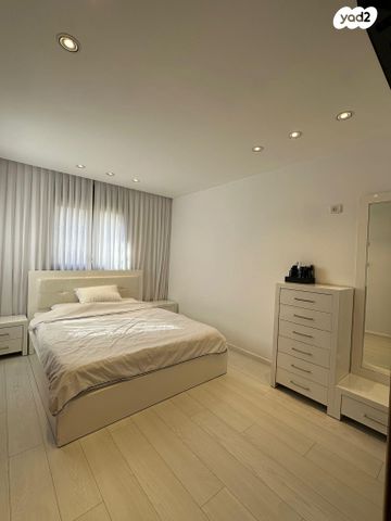 דירה, אהוד מנור 13, קרית אילון, חולון