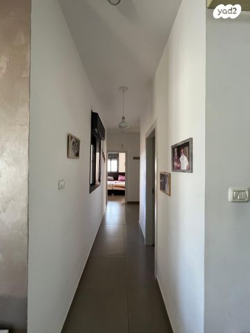 גג/ פנטהאוז, עיר היונה 9, רובע ה', אריאל