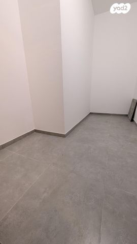 אמנון ליפקין שחק 10