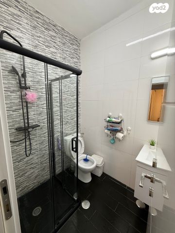 יחידת דיור, הרצל 48, נאות הפרחים, גן יבנה