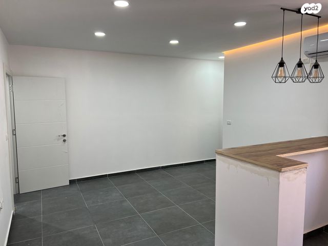 דירה, קרן היסוד 3, אברמוביץ', ראשון לציון