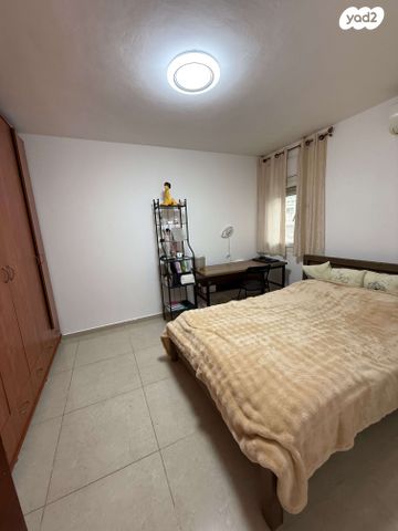 הנרייטה סולד 10