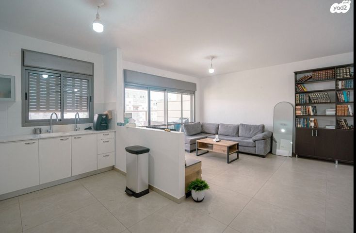 דירה, שדרות ההגשמה 14, הפרחים, חריש