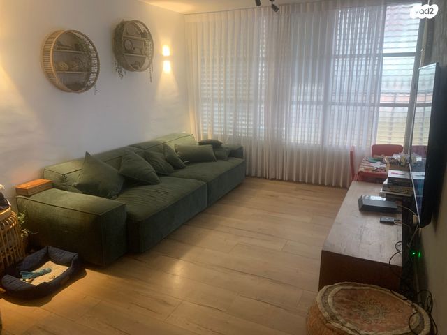 ז'בוטינסקי 7