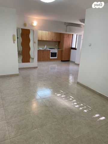 דירה, בן יהודה 98, הרצליה הצעירה, הרצליה