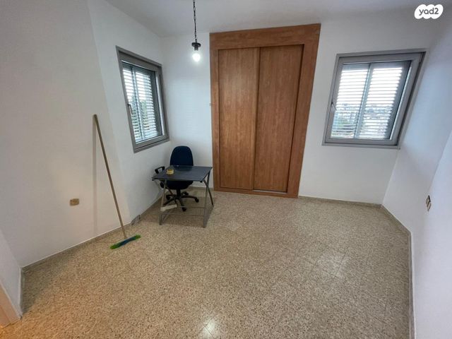 דירה, חטיבת אלכסנדרוני 29, קרית ויצמן, רעננה