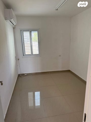 דירה, ששת הימים 1006, הראשונים, שלומי