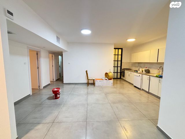 דירה, משה פורר 12, היובל, שרונה, רחובות