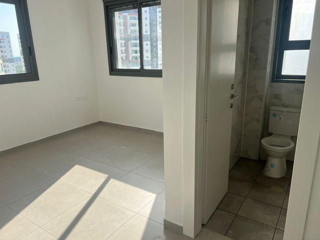 דירה, דרך ארץ 11, עיר היין, אשקלון