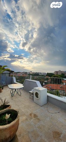גג/ פנטהאוז, יצחק שדה 21, נווה עמל, הרצליה