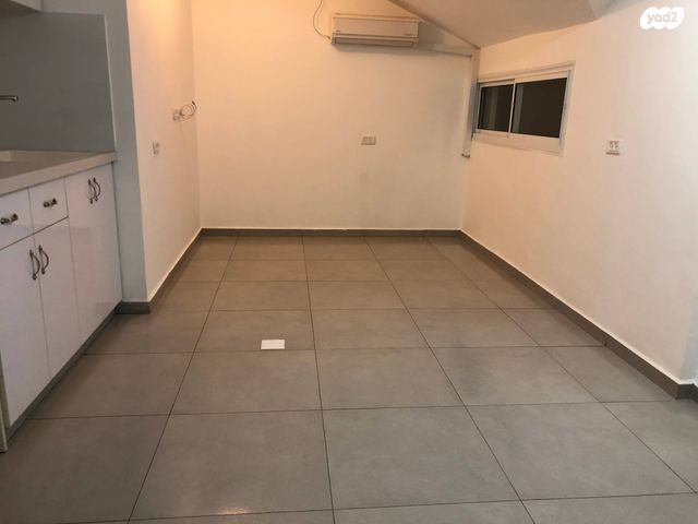 יחידת דיור, חוגלה 3, נווה רותם, פרדס חנה כרכור