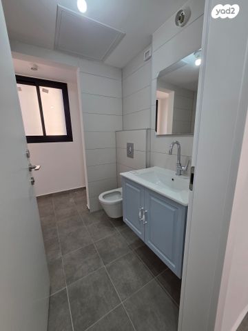 דירה, הרב ישראל גרוסמן 62, רמת אברהם, בית שמש